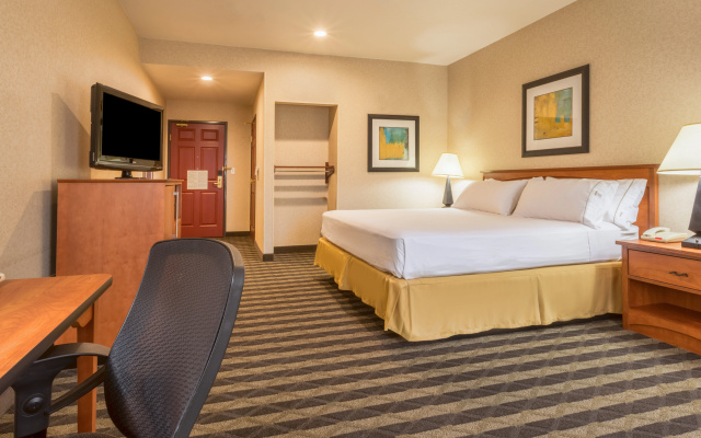 Holiday Inn Express Hotel & Suites Manteca by IHG