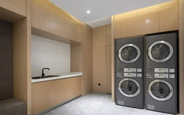 Ibis Shangpin Hotel (guanyunqingheyuan store)