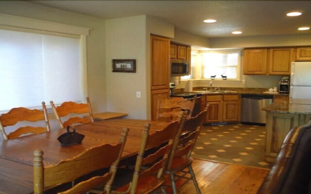 Wood Run 306B - 4 Br Townhouse