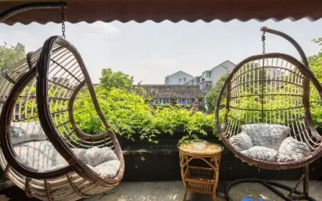 The Fallen Flower Old House - Luxurious Garden Suites in Jiangnan Courtyard Style
