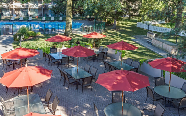 Four Points by Sheraton Point Edward Sarnia