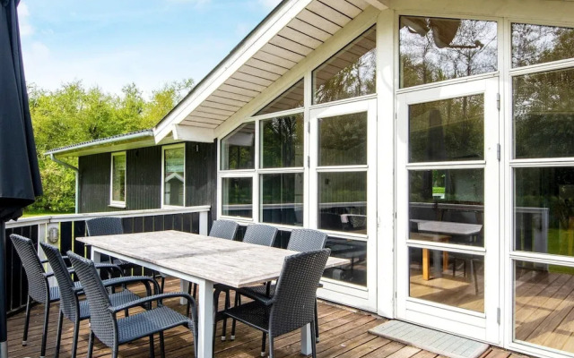 8 Person Holiday Home in Hemmet