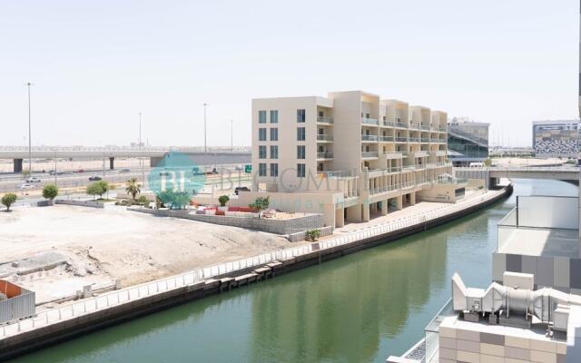 Cozy Canal View Apartment - 206