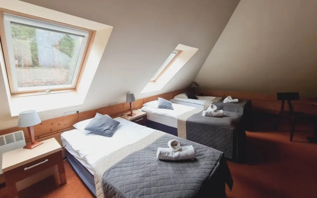 Hotel 365