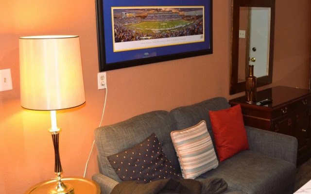 Gather Here 9br, 5BA Group