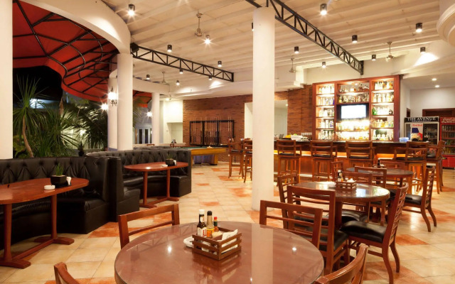 Lewis Grand Hotel