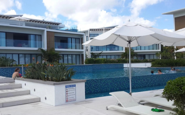 Villasun Seafront Apartment at Cap Ouest