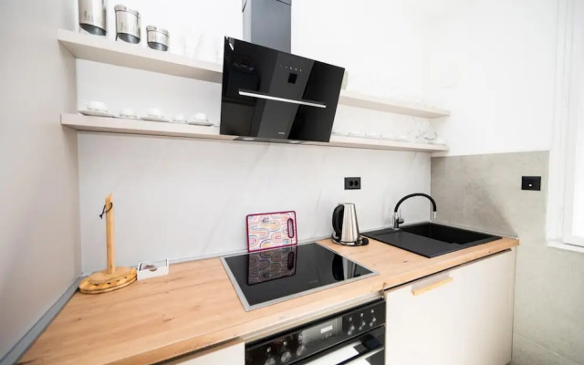 Design 150m2 Three-bedroom Apartment - Main Street