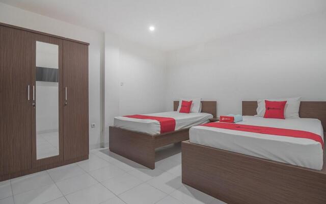 RedDoorz near Living Plaza Balikpapan