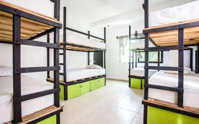 Che Tulum Hostel & Bar