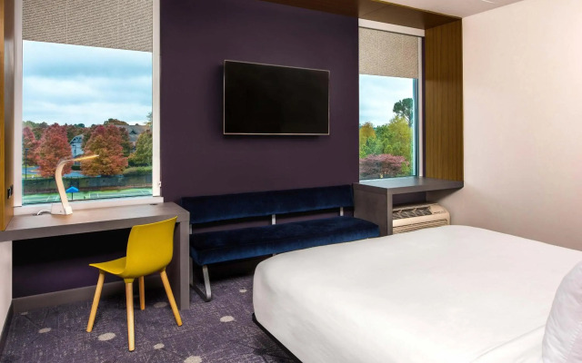 Aloft Charlotte Ballantyne