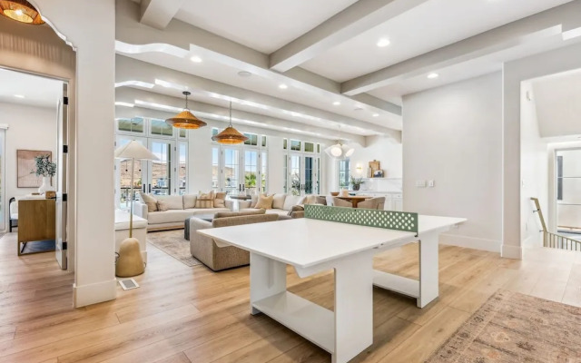 Rosemary 7 Bedroom Home