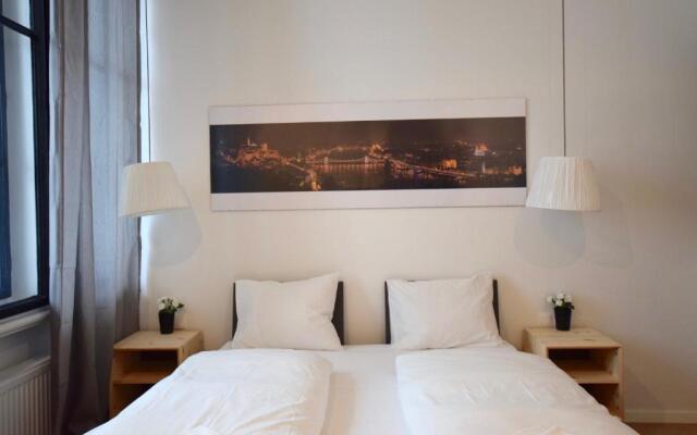 Luxury Apartment by Hi5 - Bajcsy Suite