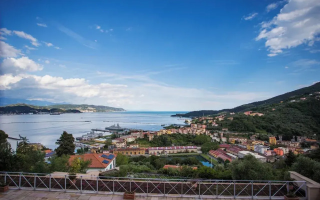 Mira-mare Apartments & Suites