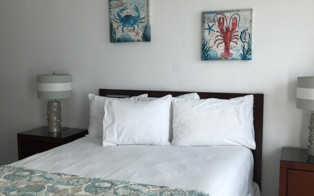 Playamar- Beachfront Apartment