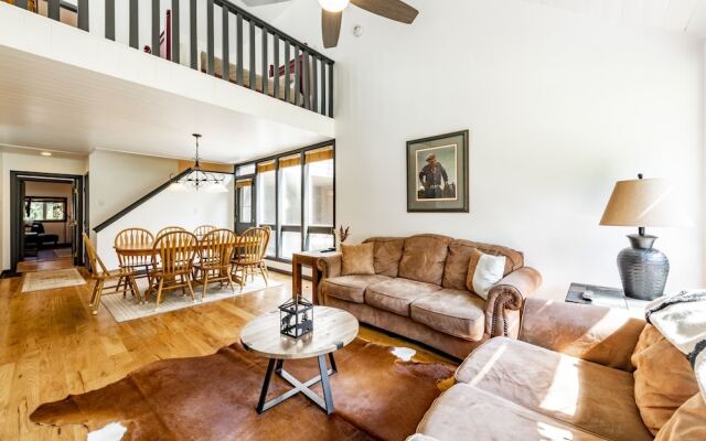 Pay Day Condominiums