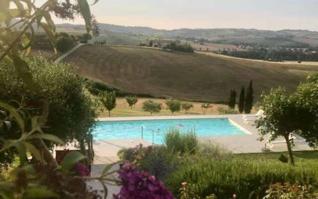 Family Villa, Pool and Country Side Views, Italy