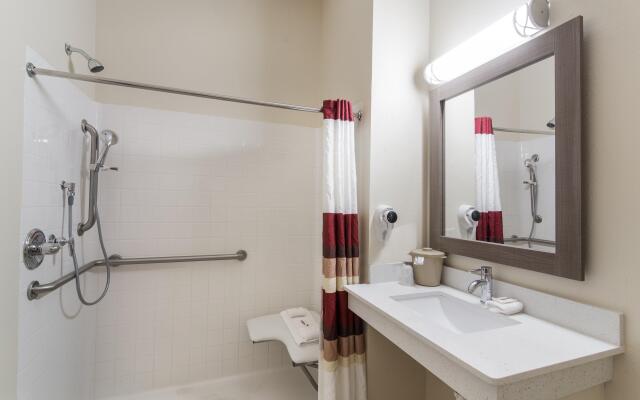 Red Roof Inn Panama City