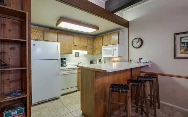 Storm Meadows Club C Condominiums