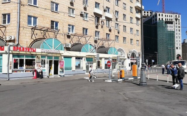 Апартаменты Moskva4you, ул. Краснопрудная, 1