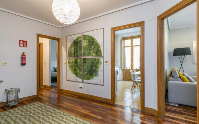 Gran Via 3 by Forever Rentals