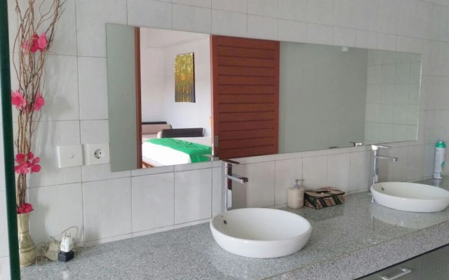 Sunshoot Villa Sandat
