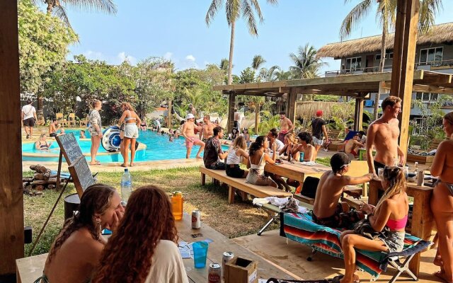 Straw Hat Surf Hostel