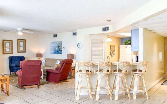 Aqua Vista Condominiums