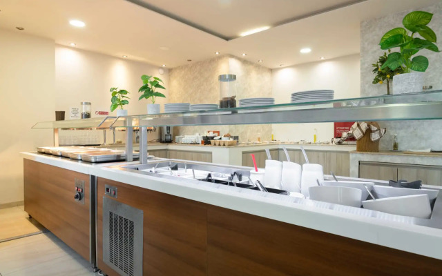 Karras Hotel