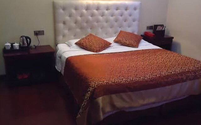 Erqiao Hotel