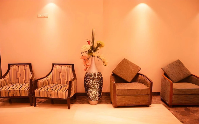 Collection O 30034 Flora Residency