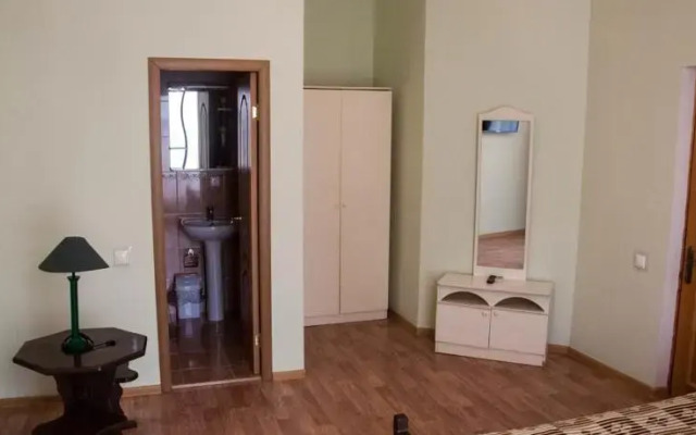 Solnechny Guest House