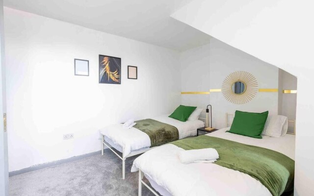 Cosy 3 Bed- Pet Friendly-free Parking-city Centre