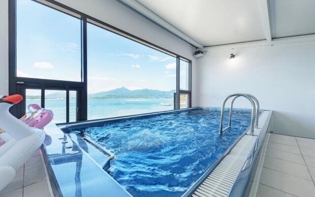 Tongyoung Beclassy Kids Poolvilla