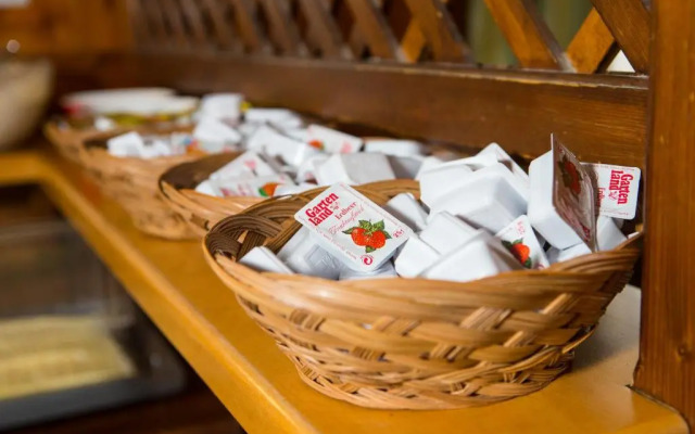 Yoho International Youth Hostel