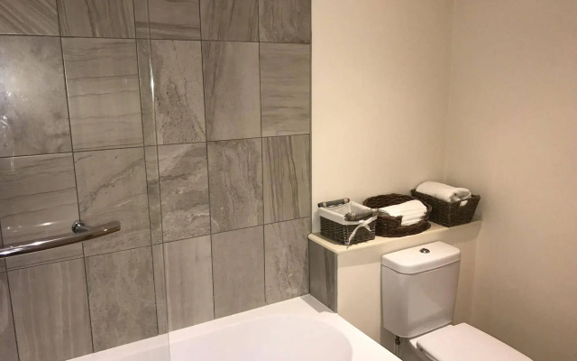 The Lodge at Broadway