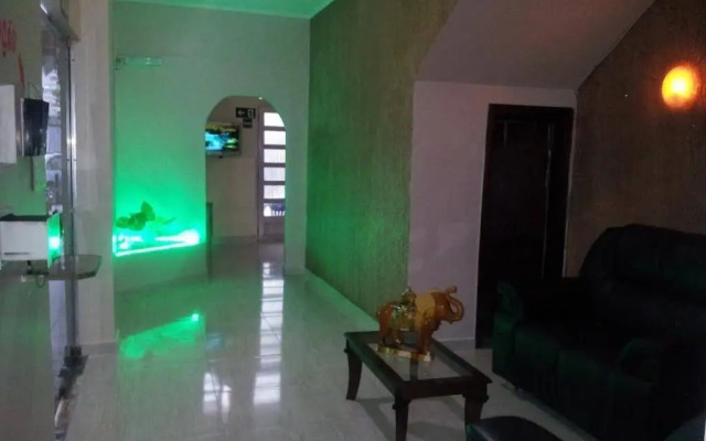 Marinus Hotel
