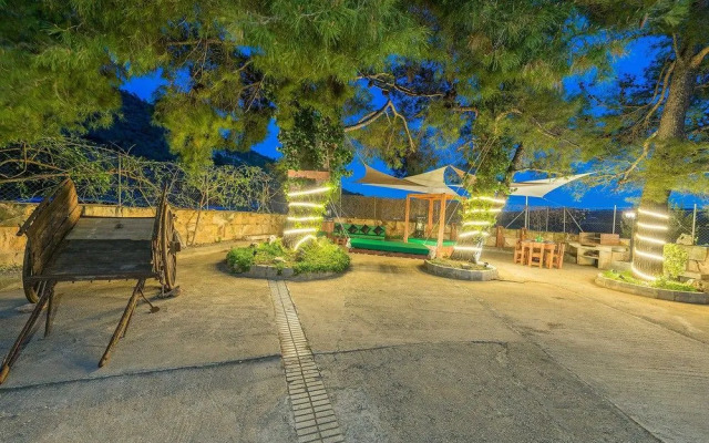 SON Alegre DE Bunyola