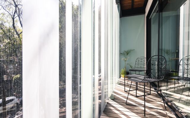 Casai Luxury Designer Apt in the Best Location