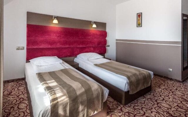 Hotel Bliss