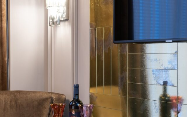Mr. Grey Boutique Hotel