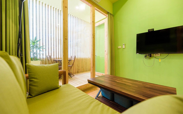 Summer Sea Hostel