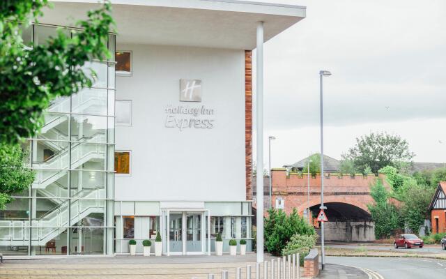 Holiday Inn Express Chester - Racecourse, an IHG Hotel