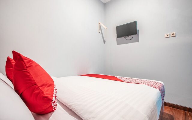 Urbanview Hotel Arafuru Residence Duren Sawit