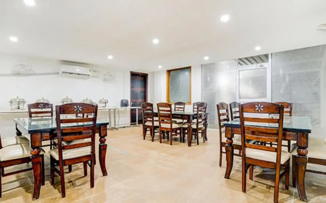 Hotel Golf Course Sapphire By FabHotels