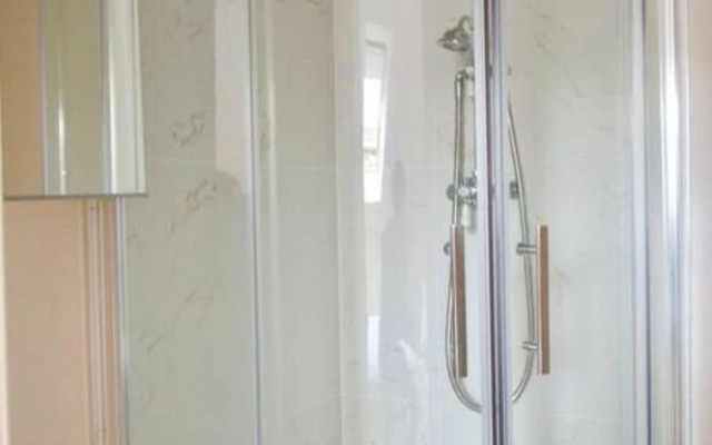 4 Bedroom Clock Tower Apartment In Edinburgh
