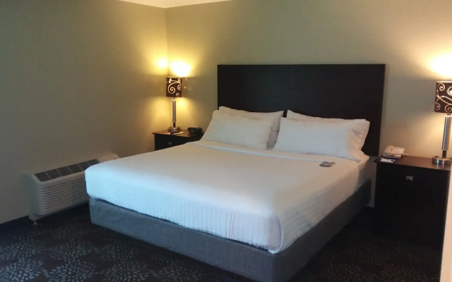 Holiday Inn Express & Suites Pittsburgh West - Greentree by IHG