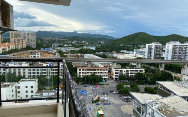 Jiangnan Baoyue Business Hotel (Sea Travel Duty Free Eternal Love Store) – Outside – Sanya