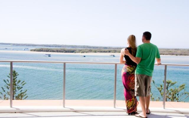 Silvershore Apartments on the Broadwater