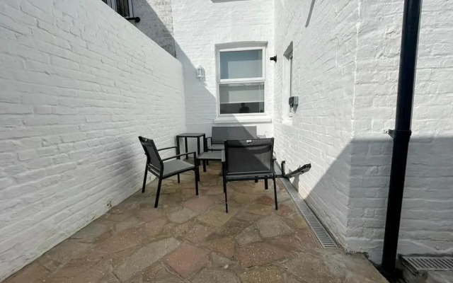 Hastings Stunning Town Centre 2 bed House
